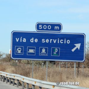 Hinweisschild Spanien - Rastplatz mit Service
