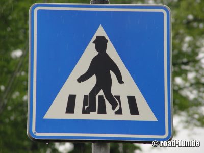 Hinweisschild Tschechien - Zebrastreifen 