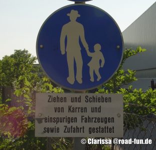 Hinweisschild Österreich - Fusweg