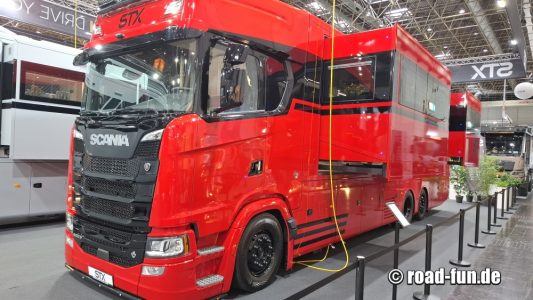           STX Luxusliner