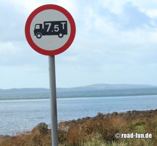 Verbotsschild England - Durchfahrt LKW 