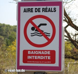 Verbotsschild Frankreich - Baden verboten
