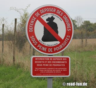 Verbotsschild Frankreich - Müll abladen