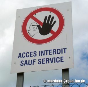 Verbotsschild Frankreich - Zutritt verboten