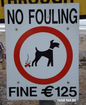 Verbotsschild Irland - No dog fouling