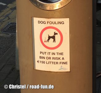 Verbotsschild Irland - No dog fouling