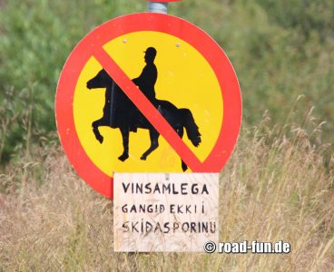 Verbotsschild Island - Reiter