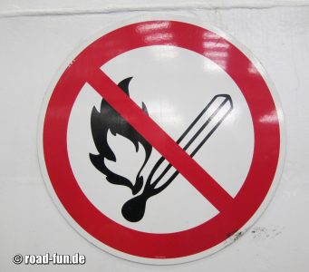 Verbotsschild Island - Offenes Feuer