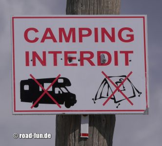 Verbotsschild Korsika - Campingverbot