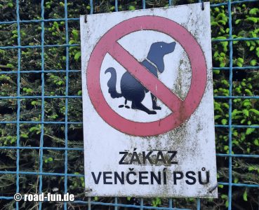 Verbotsschild Tschechien - Hundeklo
