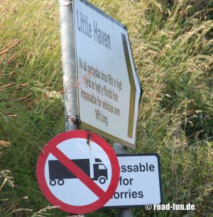 Verbotsschild Wales - Durchfahrtsverbot LKW