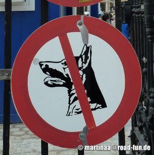 Verbotsschild Österreich -Hunde