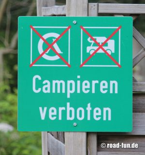 Verbotsschild Österreich - Camping