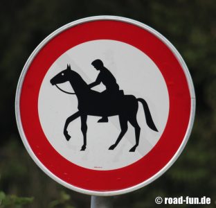Verbotsschild Österreich - Reiter