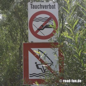 Verbotsschild Österreich - Tauchen & Surfen