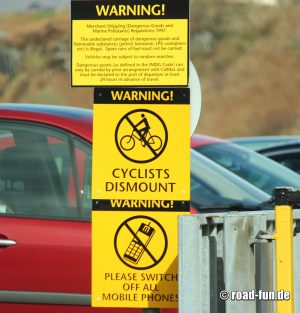 Warningsign England - Hinweise im Hafen
