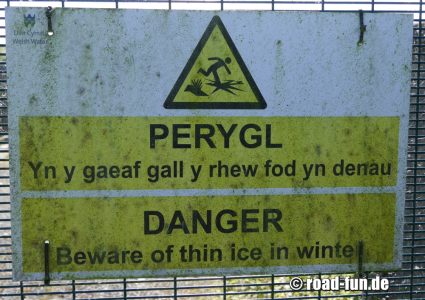 Warningsign Wales - Rutschgefahr  